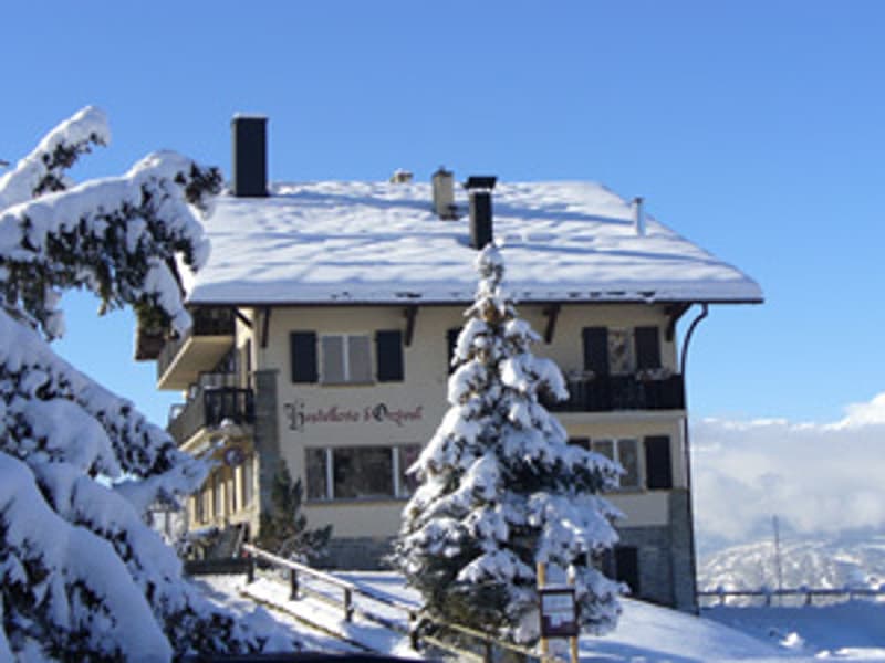Façade - 2