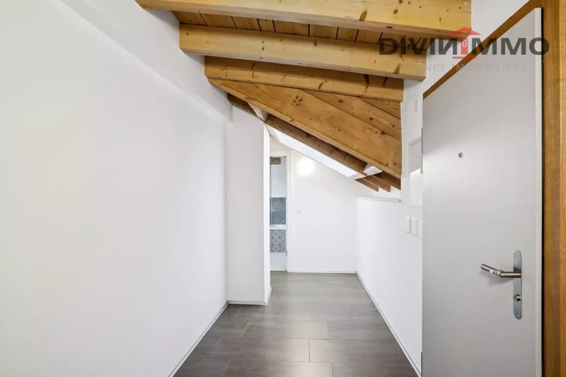 Attique de 4.5 pièces typique au 1er étage (6)