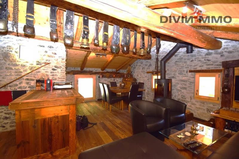 Chalet atypique aux Mayens-de-My de Conthey (3)