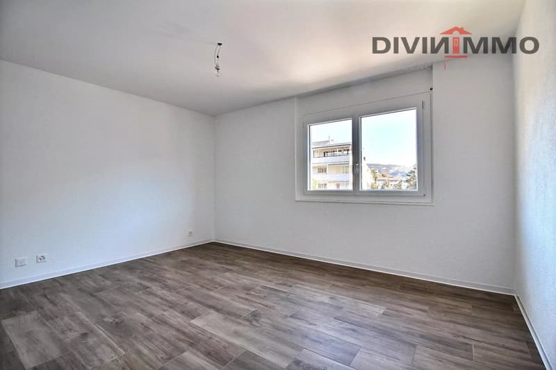 Bel appartement de 4.5 pièces avec box et place de parc (6)
