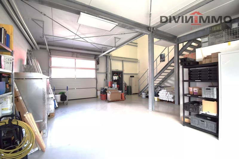 Hall industrielle de 145 m2 avec 5 places de parc (2)