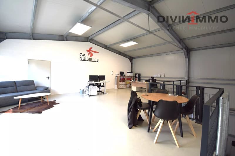 Hall industrielle de 145 m2 avec 5 places de parc (5)