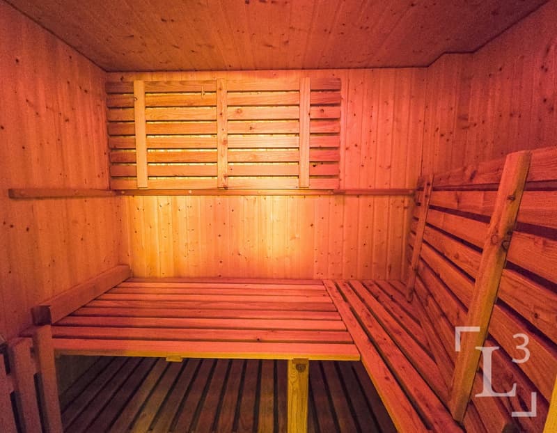 Sauna (Rez) / Sauna (Ground floor)