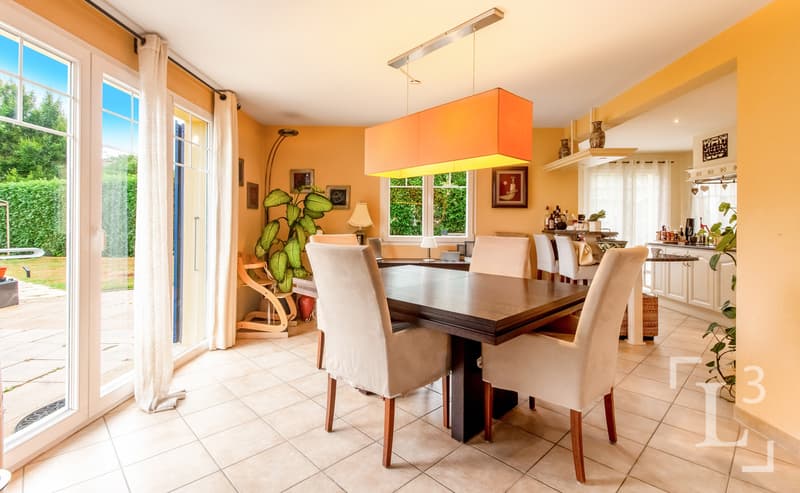 Salle à manger / Dining Room
