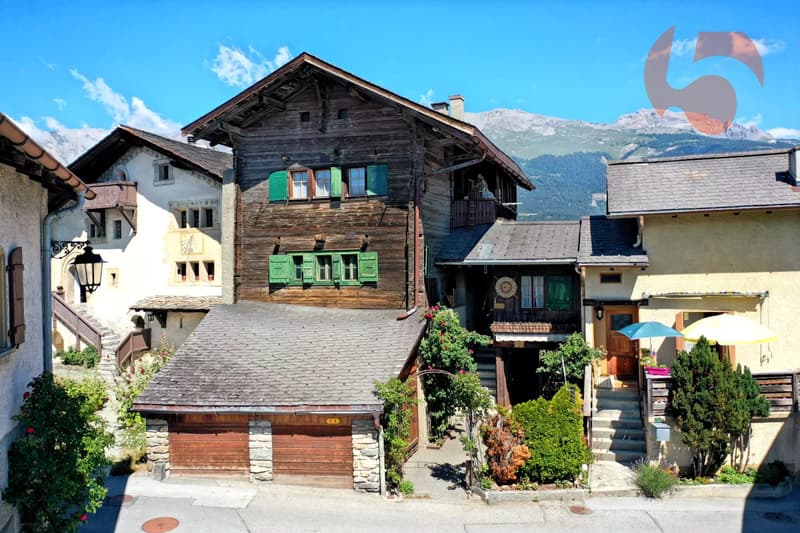 Authentique maison villageoise à fort potentiel avec garage et carnotzet (6)