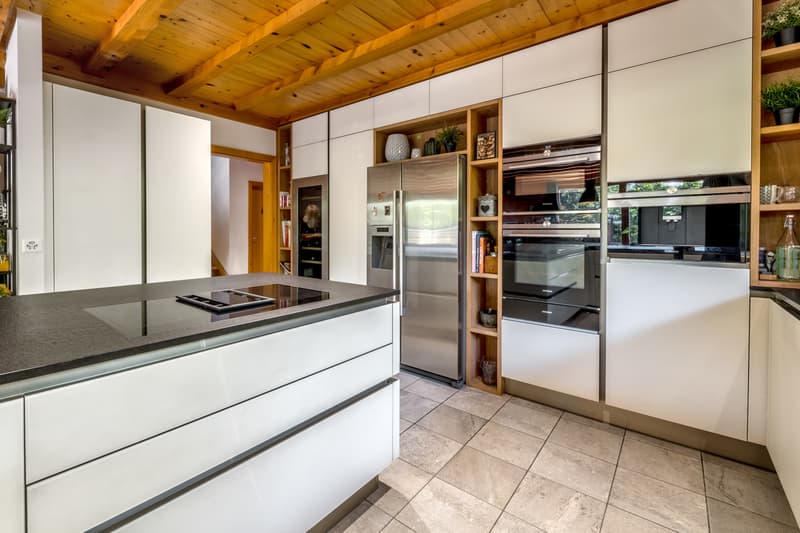 LES PACCOTS - MAGNIFIQUE CHALET DE 7.5 PIECES (11)