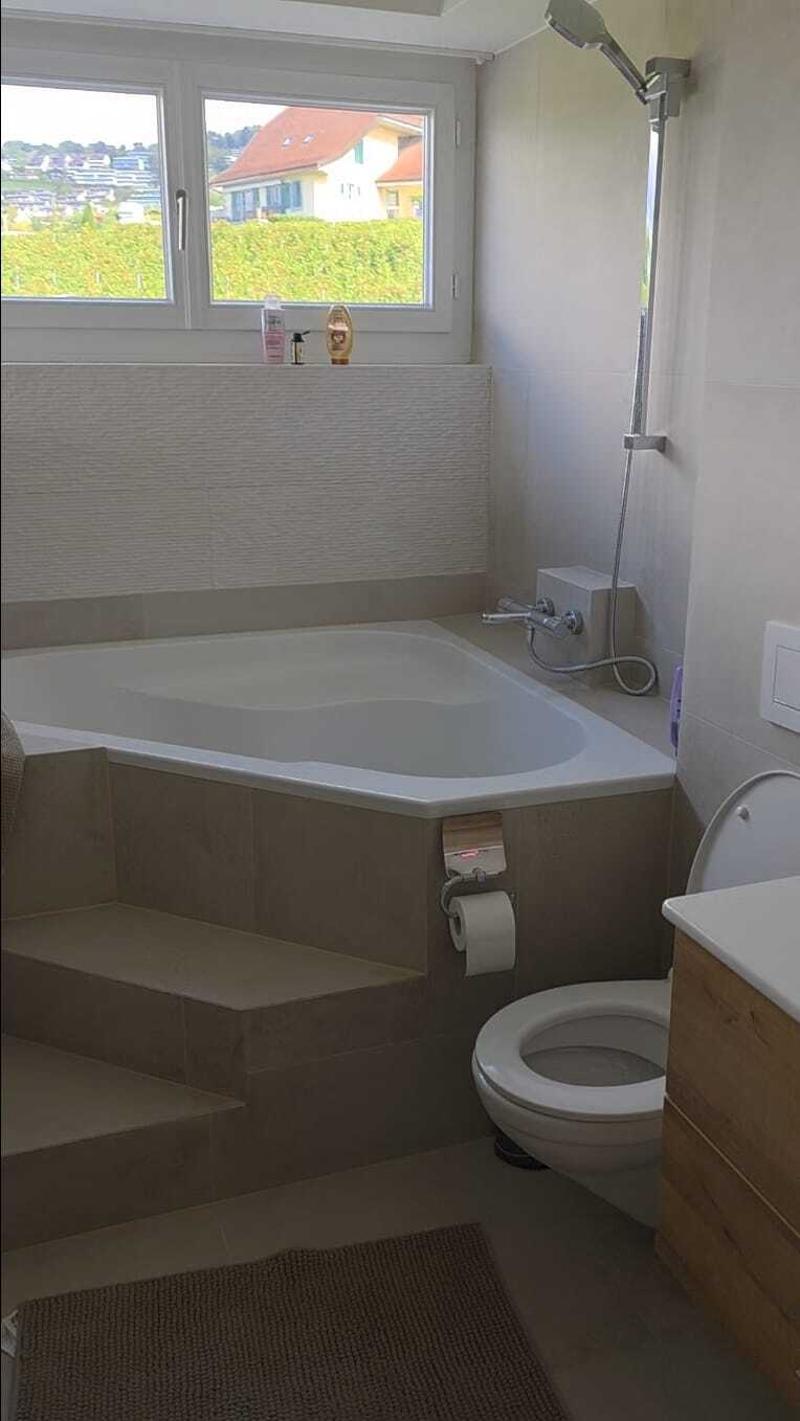 LUTRY - BEL APPARTEMENT DE 4.5 PIÈCES AVEC VUE SUR LE LAC ET LES (13)