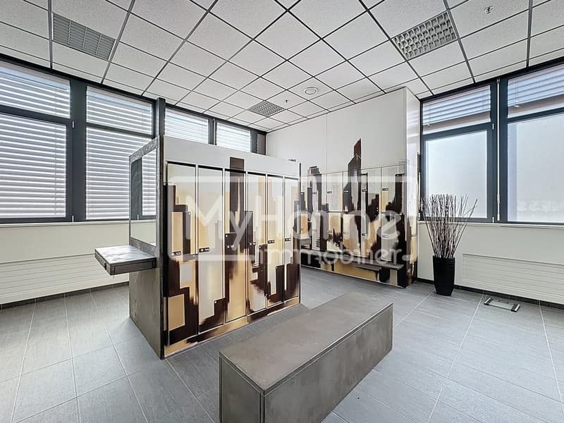 Salle de fitness de 967 m2 à Lonay entièrement équipée à louer (12)