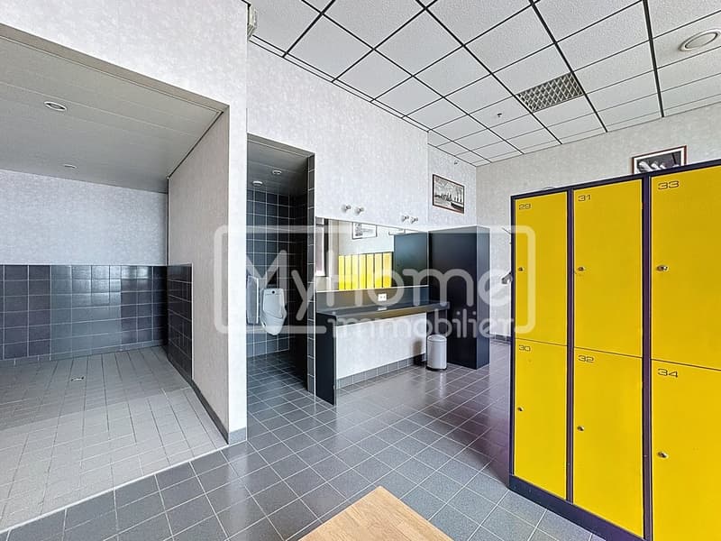 Salle de fitness de 967 m2 à Lonay entièrement équipée à louer (11)
