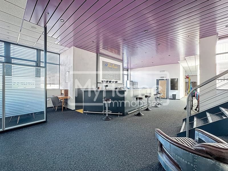 Salle de fitness de 967 m2 à Lonay entièrement équipée à louer (4)