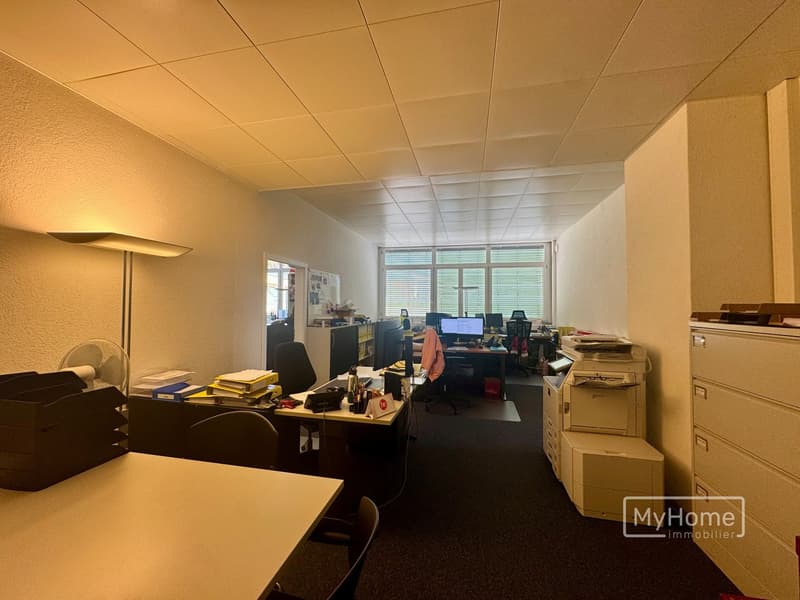 Surface de bureaux de 345 m2 à louer (9)