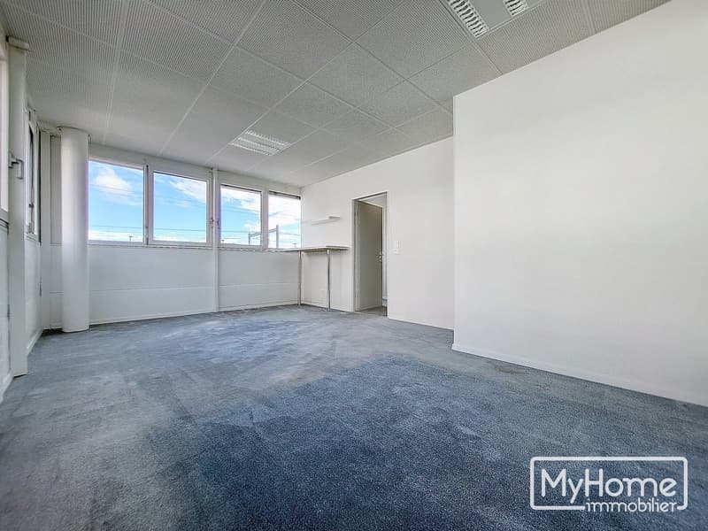 Superbe surface commerciale de 346m2 (2)