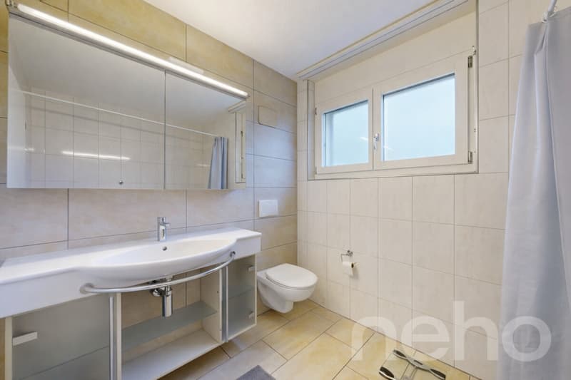 Grosszügige 5.5-Zimmer Wohnung mit grosser Loggia in Schlieren (5)