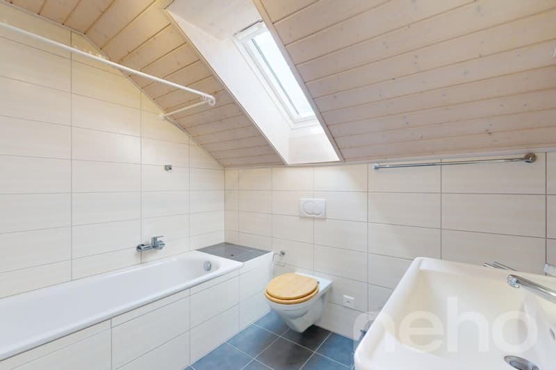 Rare à la vente : Maison familiale avec couvert à voitures ! (10)