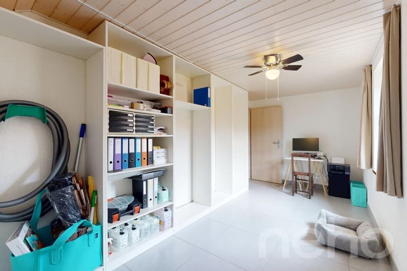 Rare à la vente : Maison familiale avec couvert à voitures ! (5)
