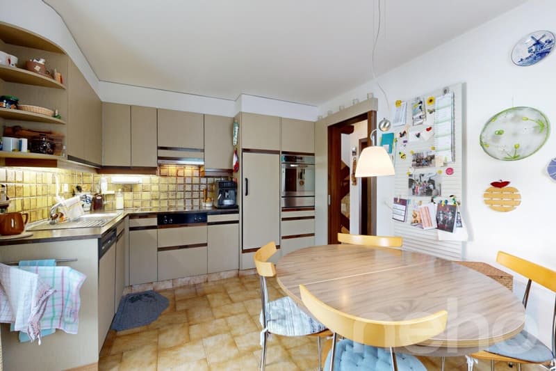 Maison familiale lumineuse avec vue dégagée (7)