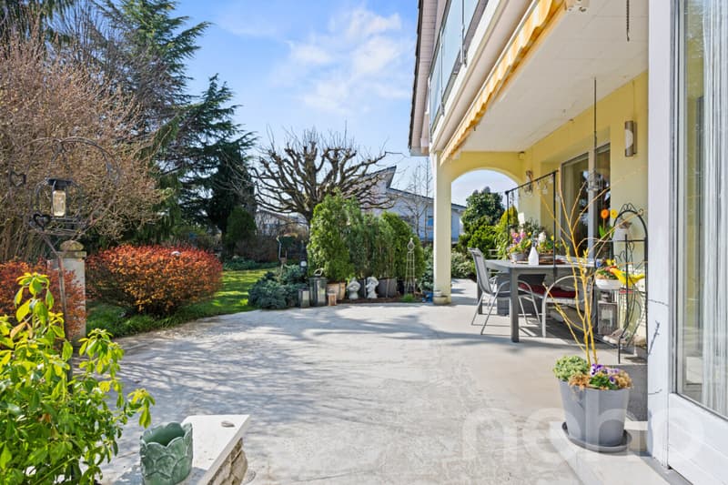 Maison familiale spacieuse avec jardin dans environnement calme (2)