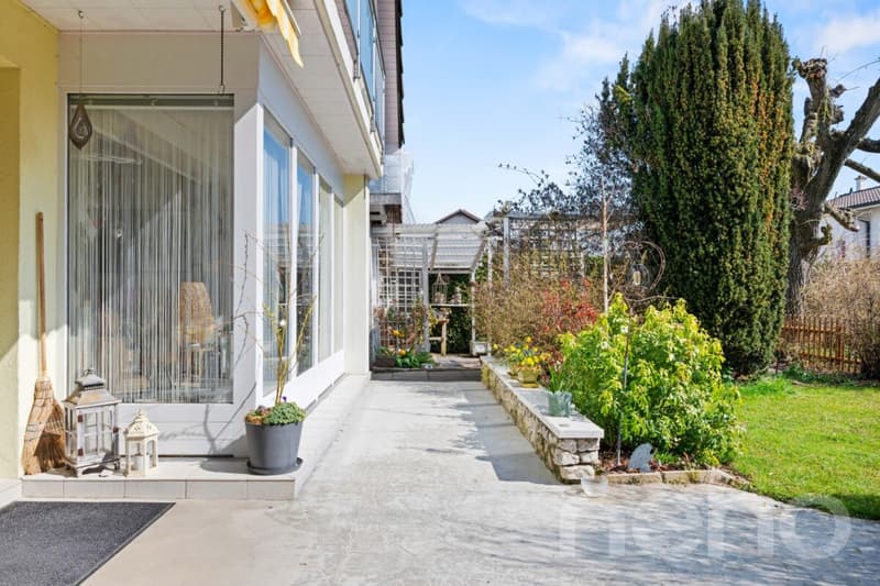 Maison familiale spacieuse avec jardin dans environnement calme (10)