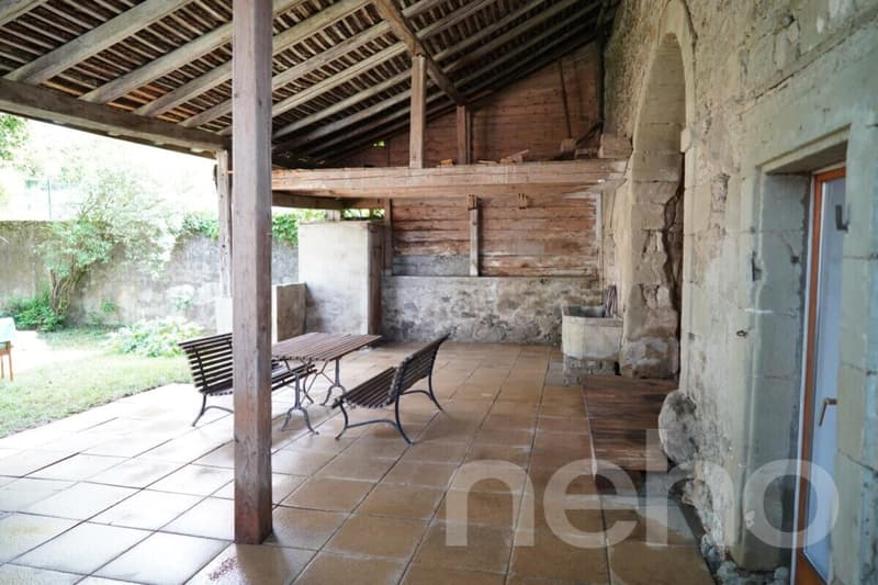 Maison villageoise avec grange et jardin à rénover (3)