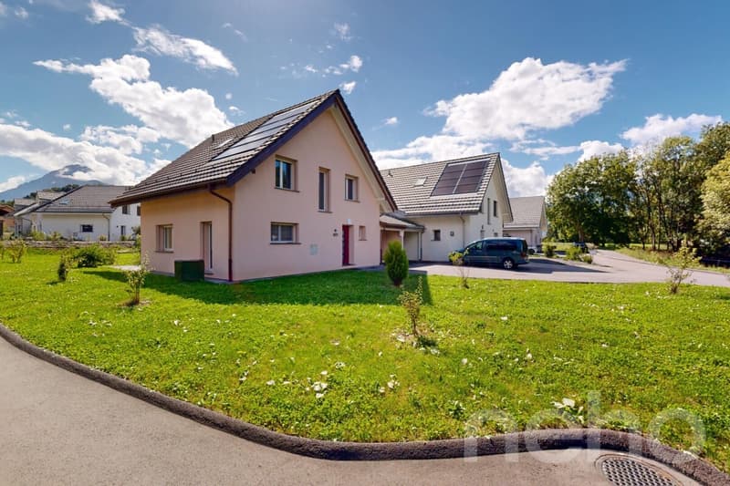 Belle villa neuve avec 4 chambres, combles et grande cave (3)