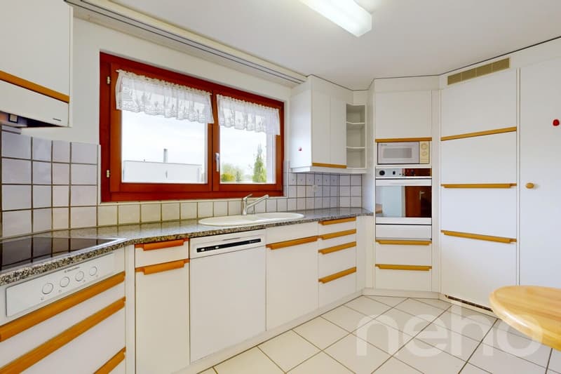Gepflegtes 6-Zimmer Doppeleinfamilienhaus an bevorzugter Lage (5)