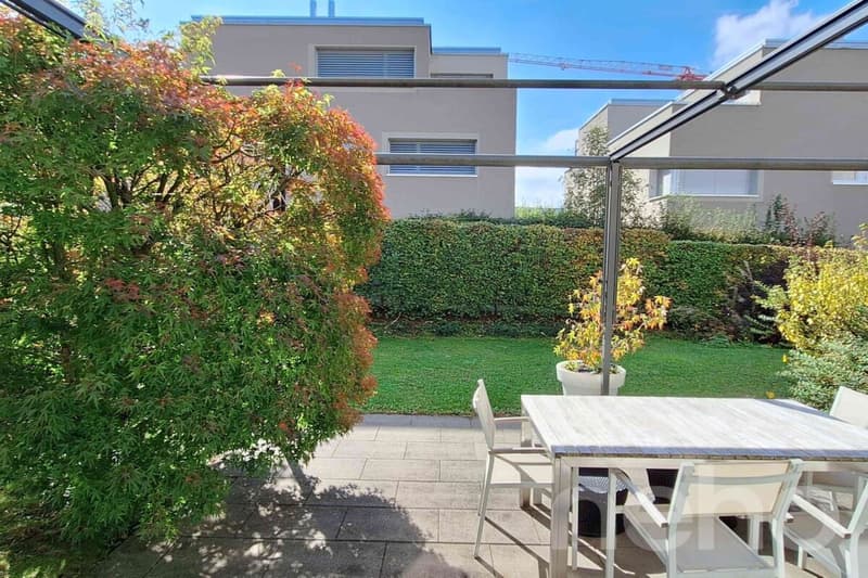 Doppelhaushälfte mit Garten in Uster (11)