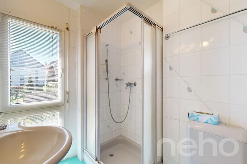 Confort et espace : maison jumelle 5.5 pièces avec jardin à Gland (12)