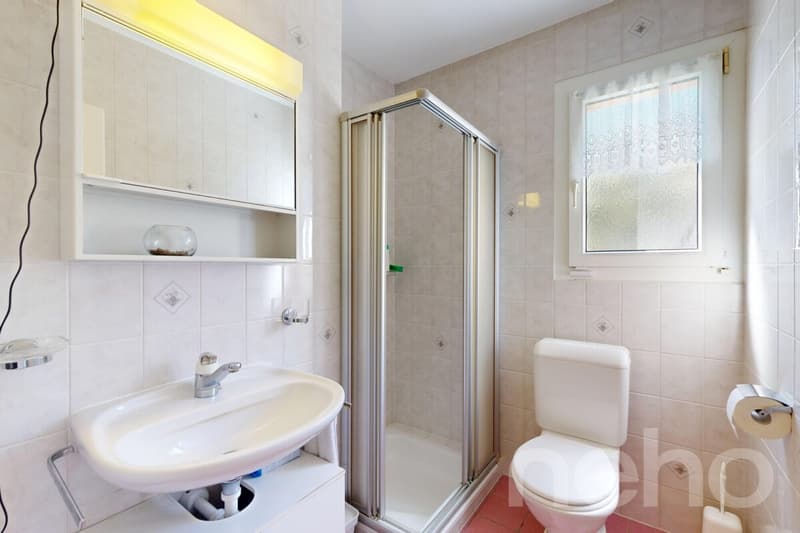 Confort et espace : maison jumelle 5.5 pièces avec jardin à Gland (11)