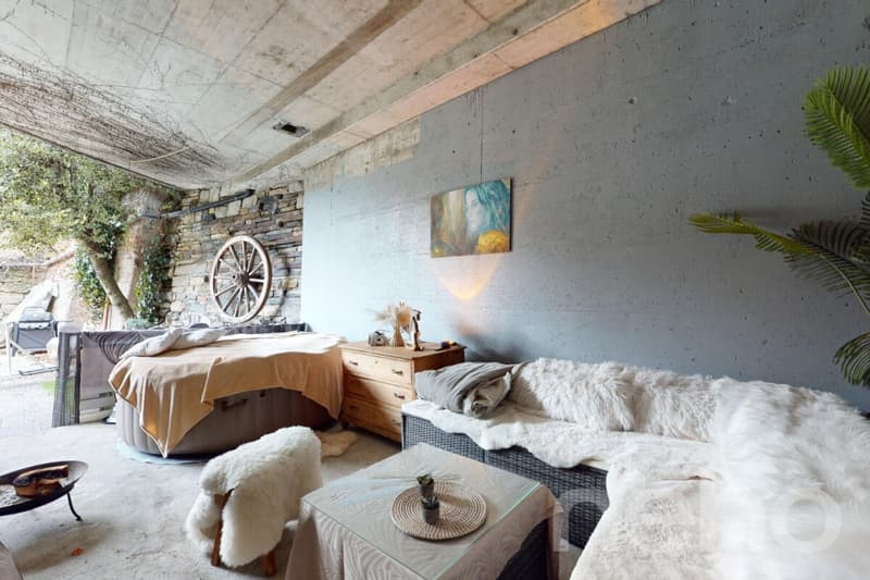 Opportunité rare : maison avec deux appartements (9)