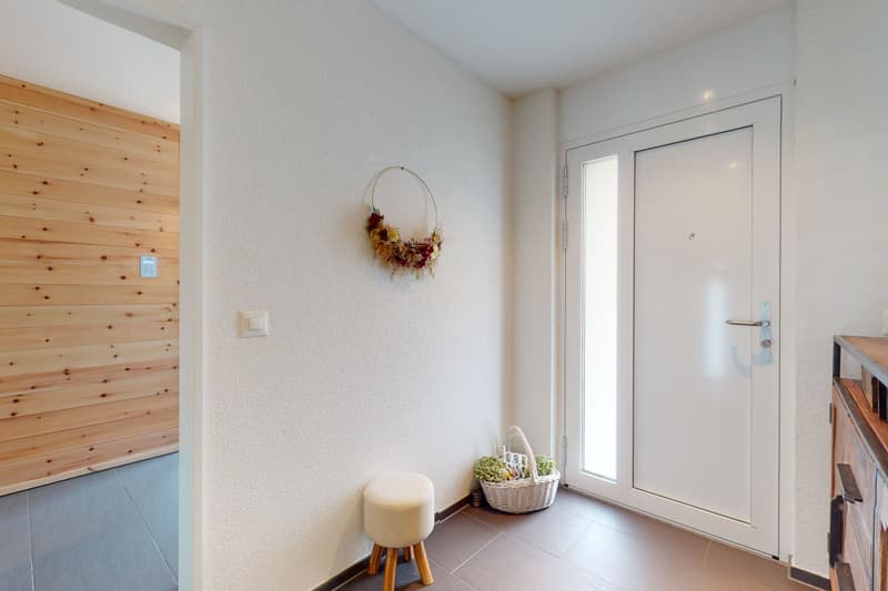 Modernes 5.5 Zimmer Reiheneckhaus mit Garten und Sauna (12)