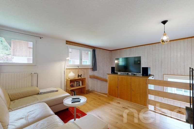 Modernisiertes EFH mit Schopf, Garten und Bergkulisse (12)