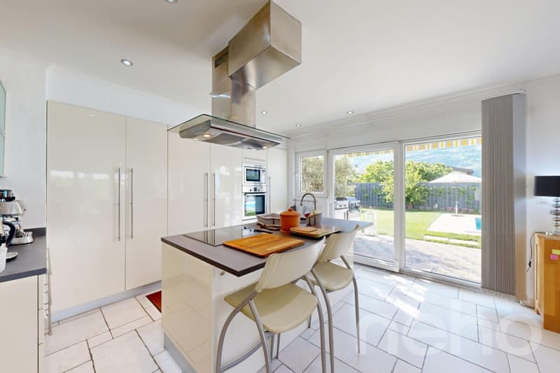 Superbe Villa 6.5 de 190m² avec piscine récente & jardin (3)