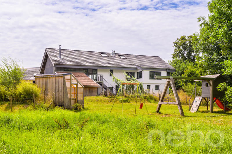 FERME RÉNOVÉE AVEC LOGEMENT INDÉPENDANT ET TERRAIN EN PERMACULTURE (2)