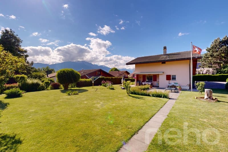 Splendide villa familiale à Bex : espace et potentiel insoupçonné! (2)
