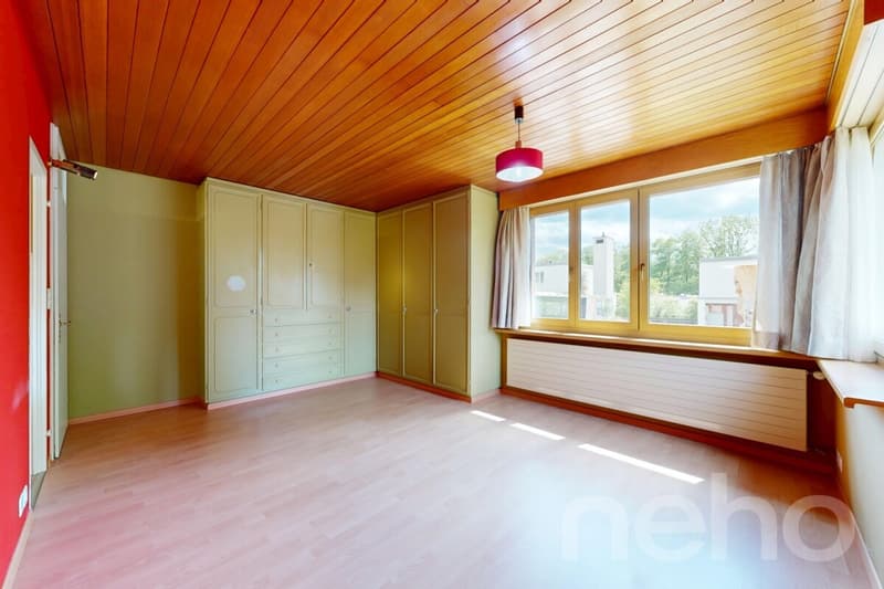 Grosszügiges 7½ Zimmer EFH mit Pool an bevorzugter Wohnlage (11)