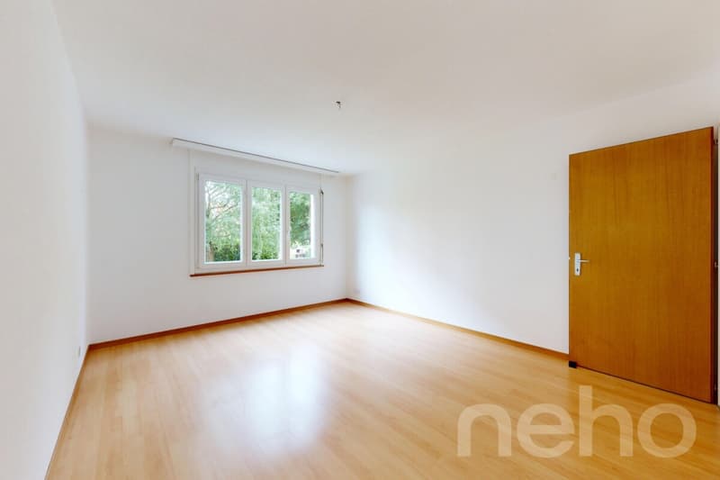Grand appartement de 4.5 pièces en rez-de-jardin (5)