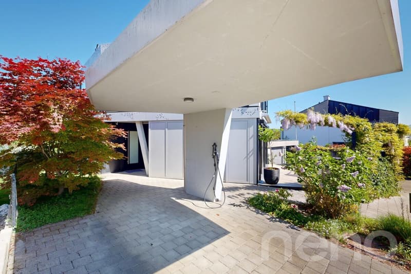 Exklusives Designhaus mit Galerie & beeindruckender Glasfront (11)