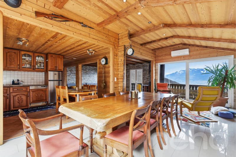 Rare opportunité ! Grand Chalet avec studio indépendant (4)