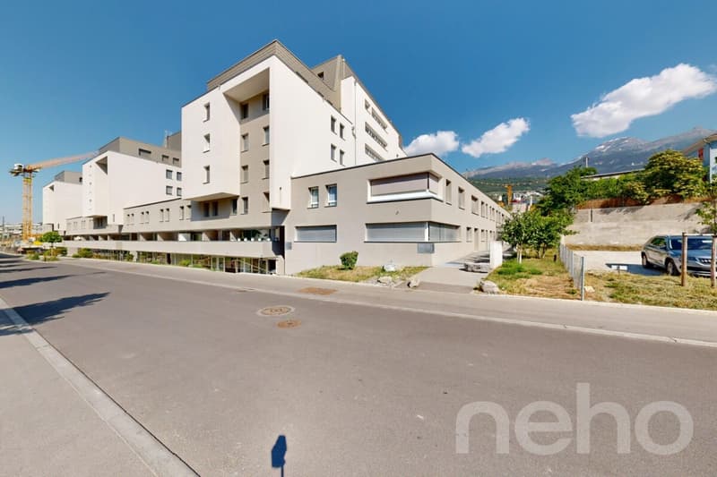 Superbe appartement 2,5 pièces comme neuf à Sierre (2)