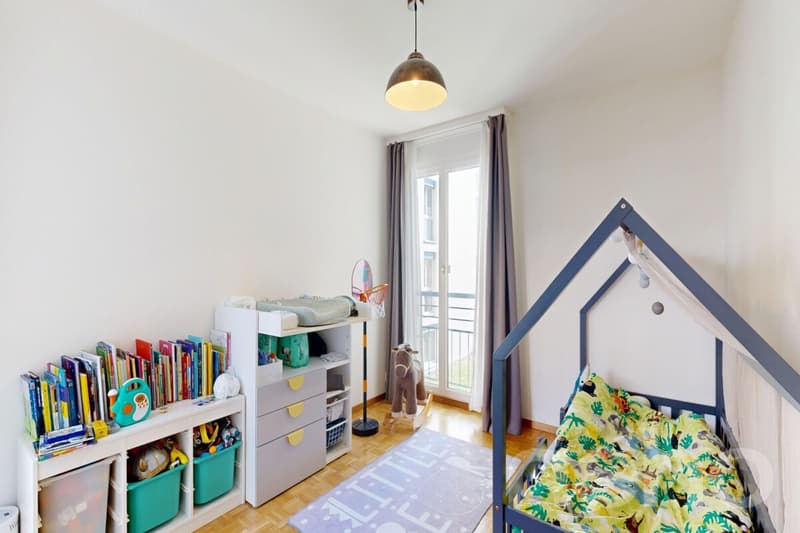 Venez visiter ce très bel appartement avec sa vue sur le lac ! (8)