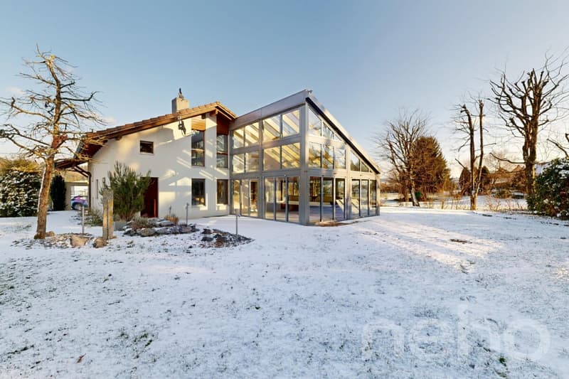 Grosses Einfamilienhaus mit Garten, Wintergarten und viel Potenzial (2)