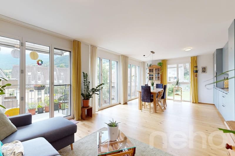 Moderne Wohnung mit Bergsicht (3)