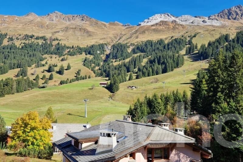Charmante Maisonettewohnung mit Ski-in/Ski-out und Bergsicht in Parpan (11)