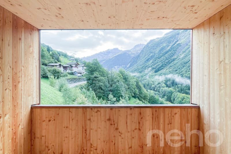 2.5-Zimmer-Attikawohnung mit Weitblick in Spiringen (1)