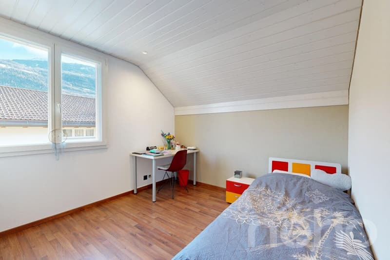 Spacieuse maison familiale avec jardin à Ardon (9)