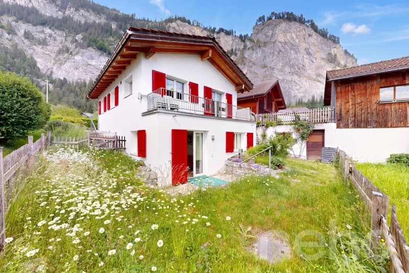 Charmantes Ferienhaus in Trin Mulin GR (1)