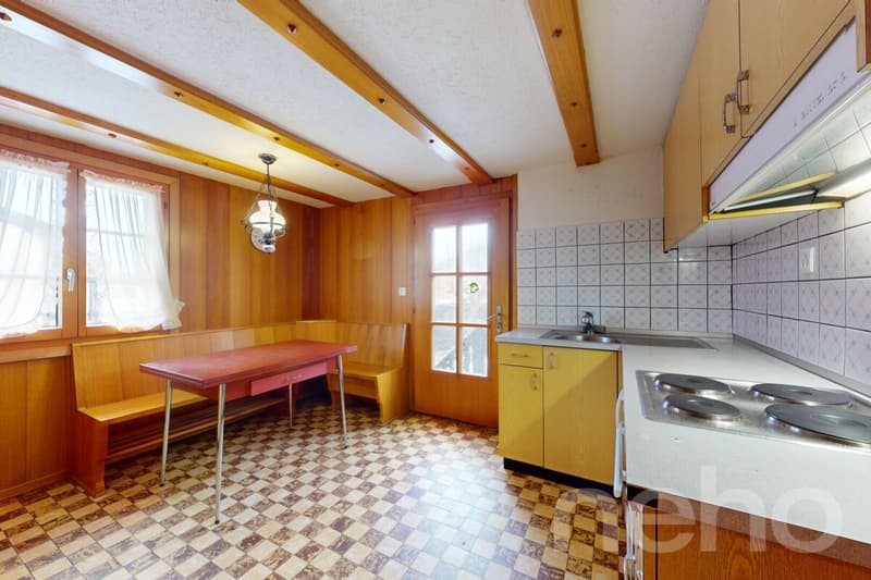 Charmant chalet avec grande parcelle et joli potentiel (8)