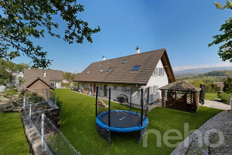 Villa jumelée pleine de charme avec vue dégagée (3)