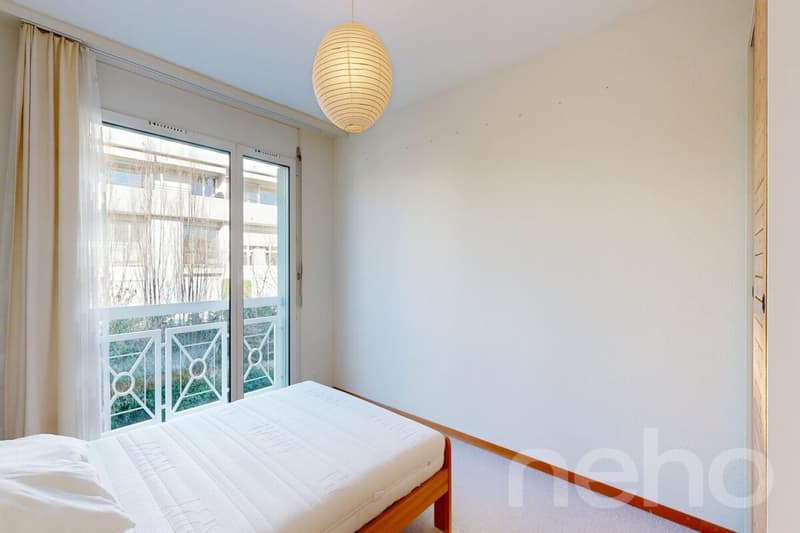 Exclusif: lumineux appartement traversant dans PPE de standing (8)