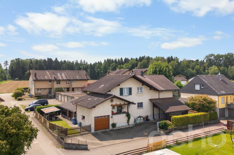 Viel Platz für die ganze Familie - Zweifamilienhaus in Zielebach (1)